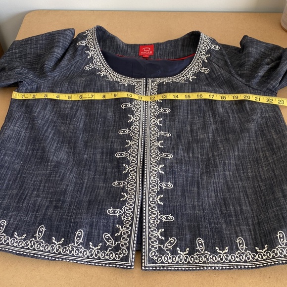Oscar Blue with White Embroidered Jacket. Size 14 - Picture 11 of 14